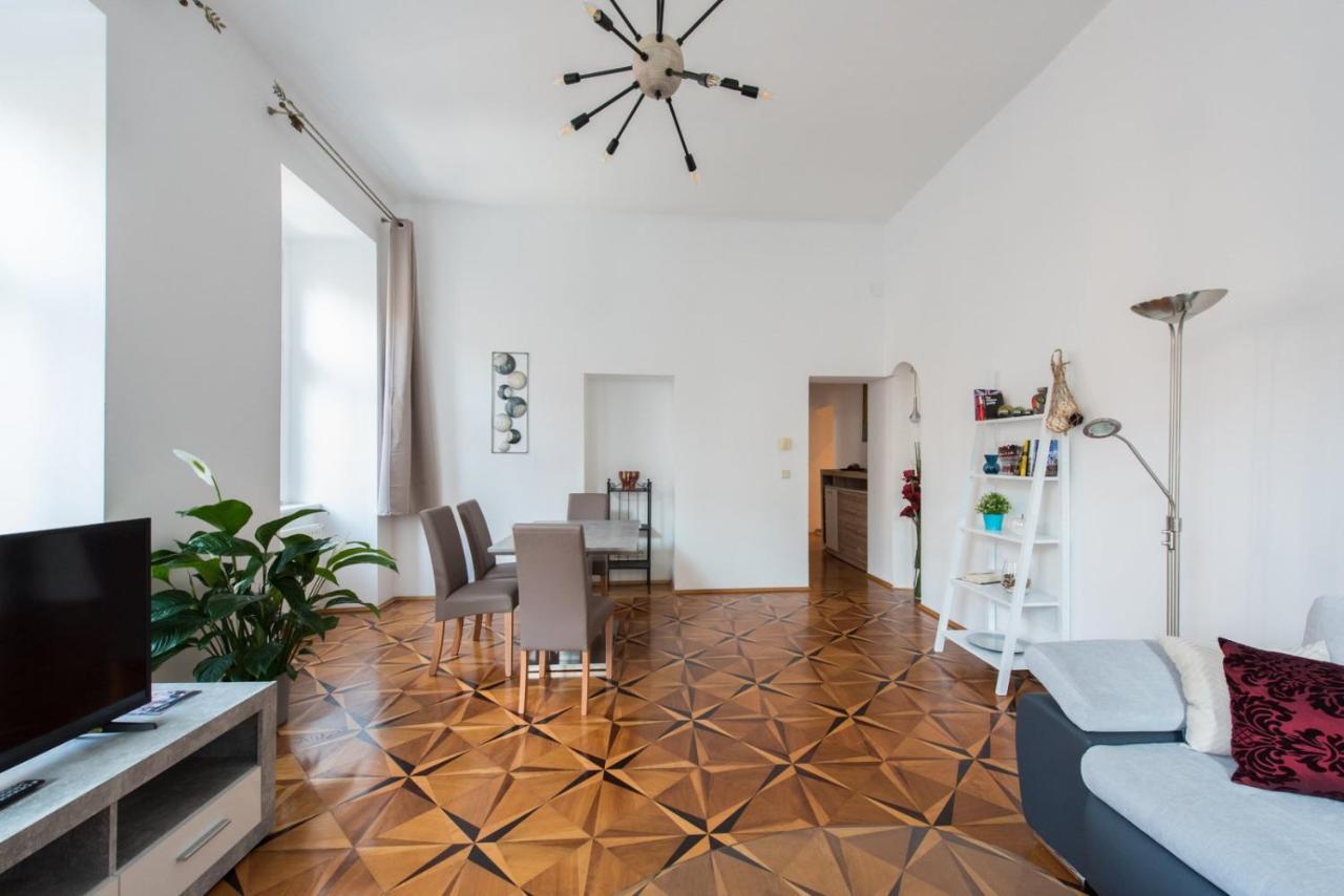 Belvedere Central Apartment Vienna Exterior photo